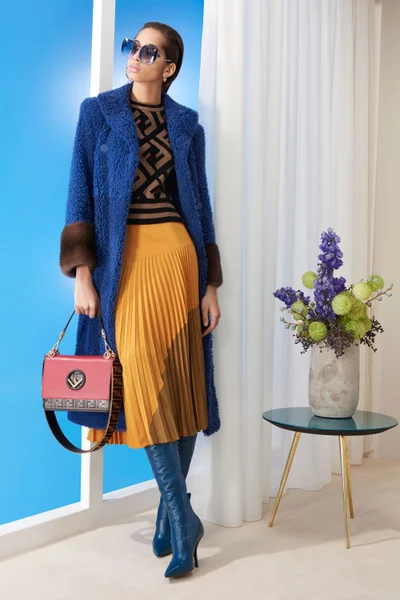 Look 30